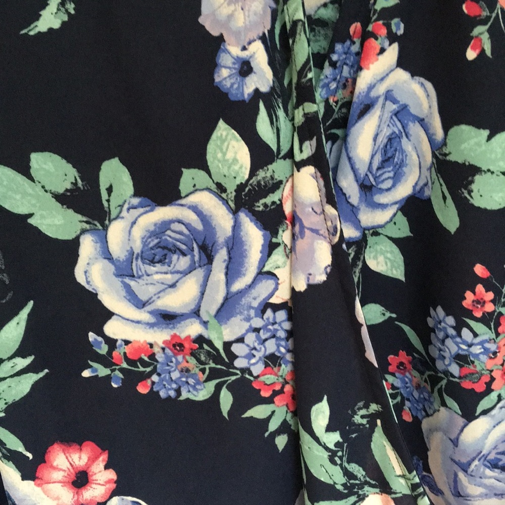 Navy Floral Faux Wrap Bell Sleeve Blouse Size M - Picture 6 of 6